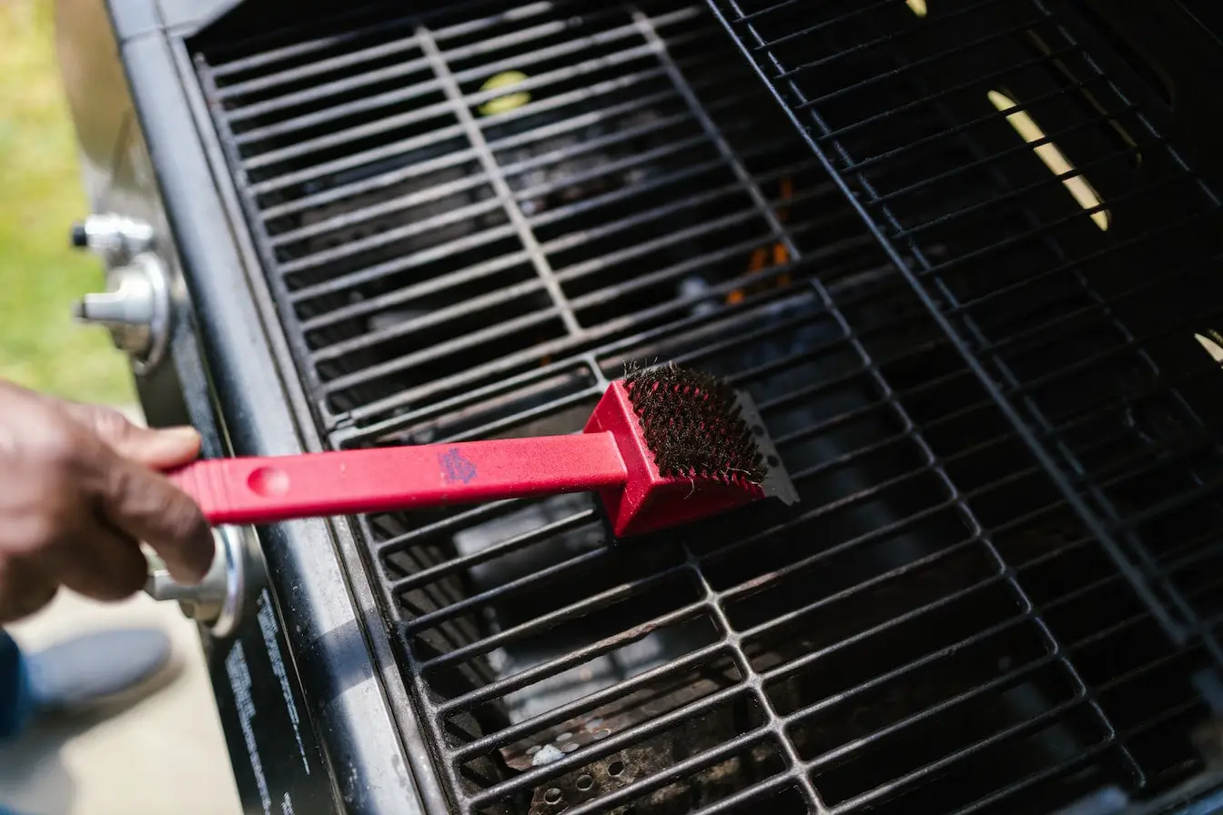 How to clean your BBQ grill