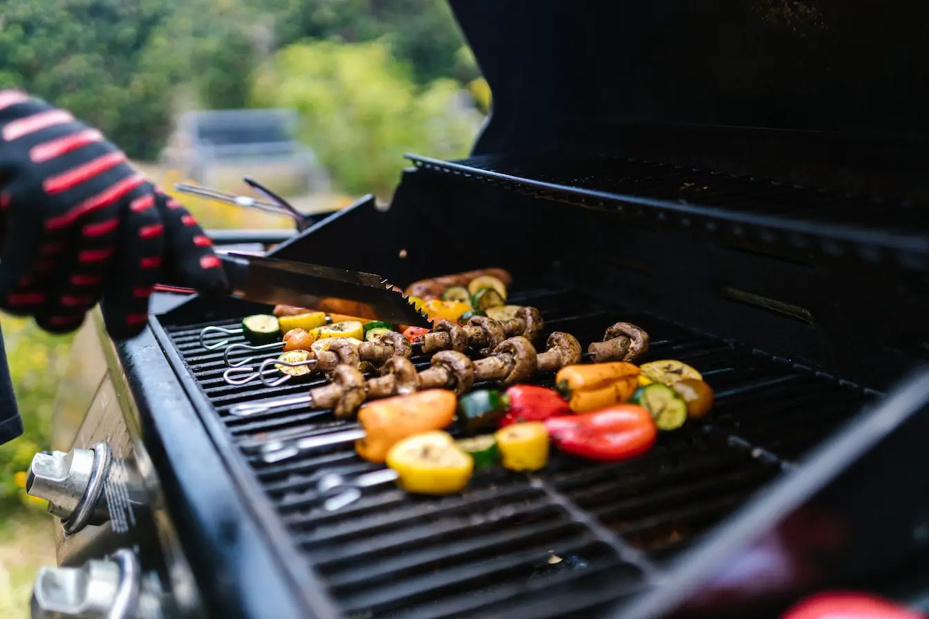 How to host a veggie BBQ party